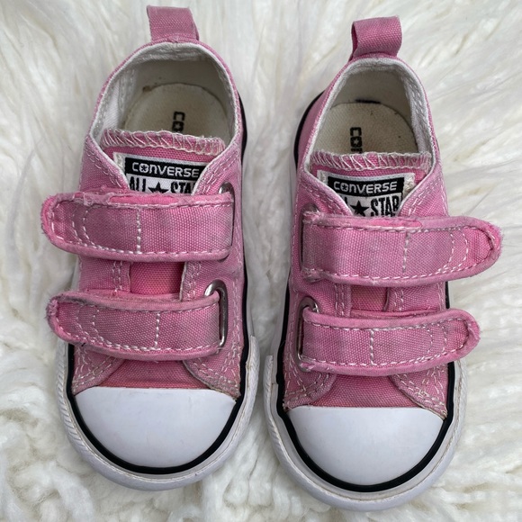 Kids Converse Shoes - Picture 3 of 8